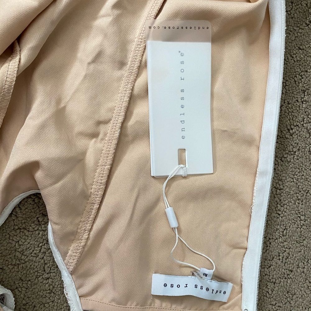 Endless Rose Dress NWT - Picture 13 of 15